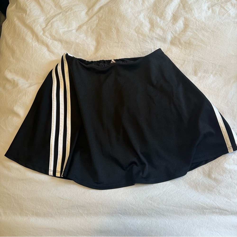 adidas Black Skort with White Stripes size large L 14 skirt short tennis swingy